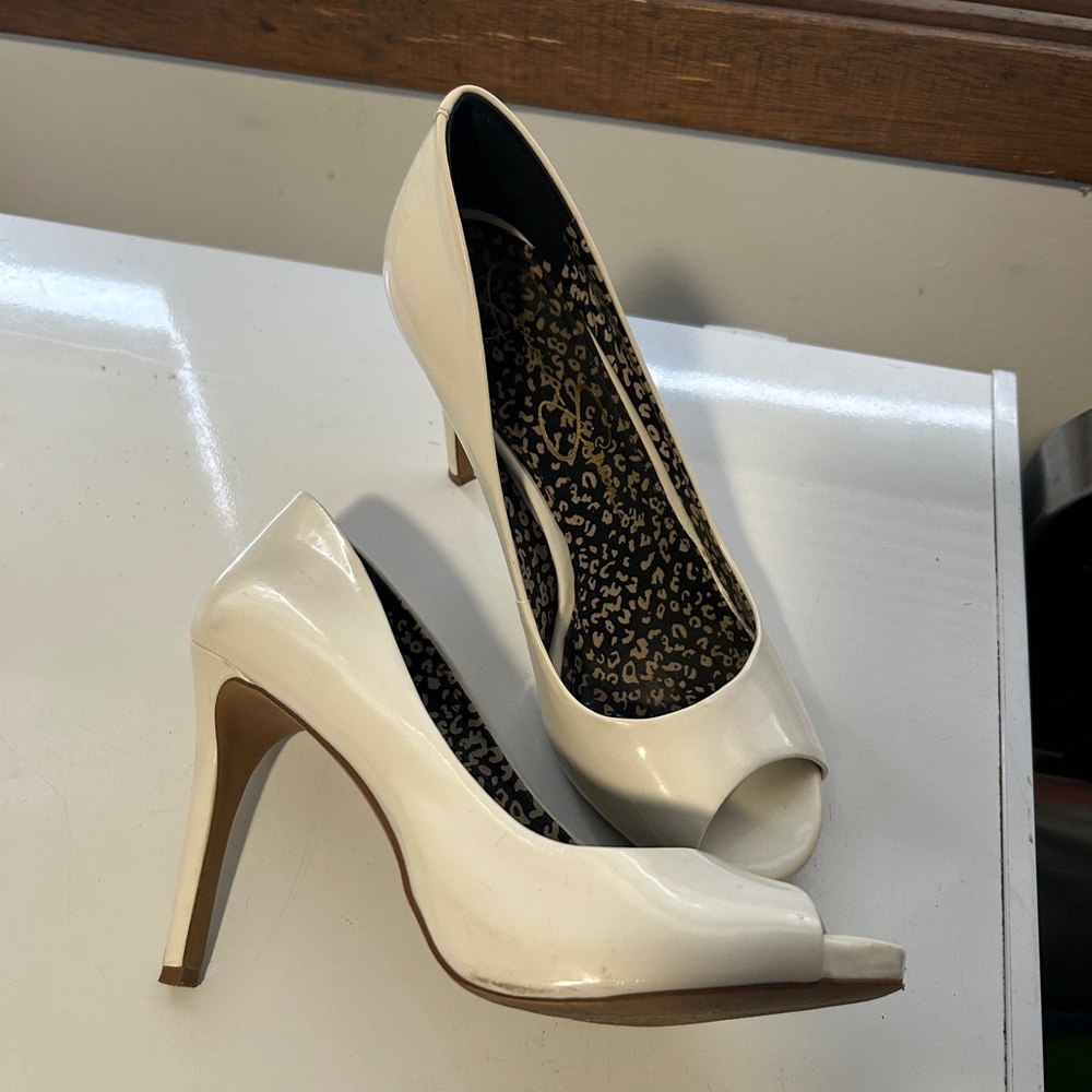 Having a baby ruined my feet!!! Wore a few times. Still life let in these.
